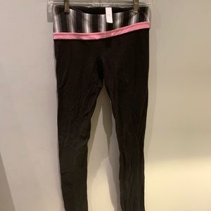 yoga pants